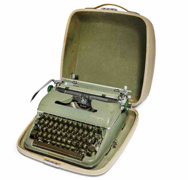 Daphne du Maurier's typewriter